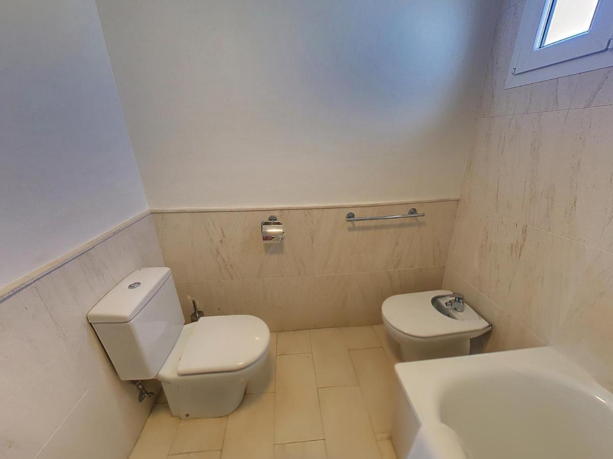 Frontline Beach Penthouse In Mi Capricho Sitio de Calahonda Luaran gambar