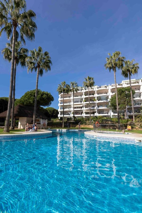 Frontline Beach Penthouse In Mi Capricho Sitio de Calahonda Luaran gambar