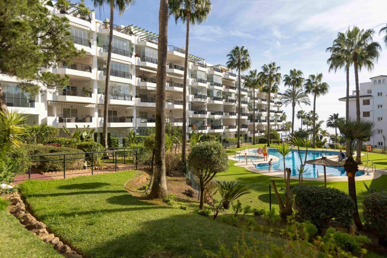 Frontline Beach Penthouse In Mi Capricho Sitio de Calahonda Luaran gambar