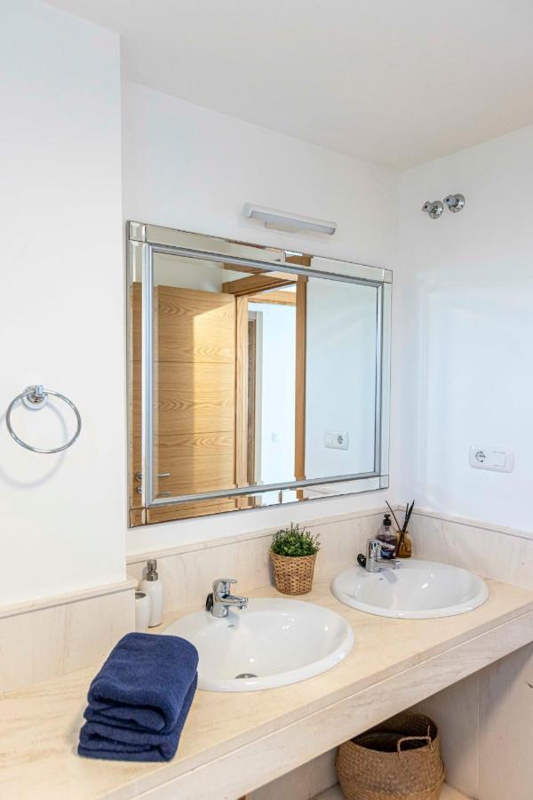 Frontline Beach Penthouse In Mi Capricho Sitio de Calahonda Luaran gambar